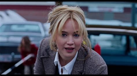 jennifer lawrence in joy.